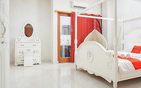 RedDoorz near Kemang Square